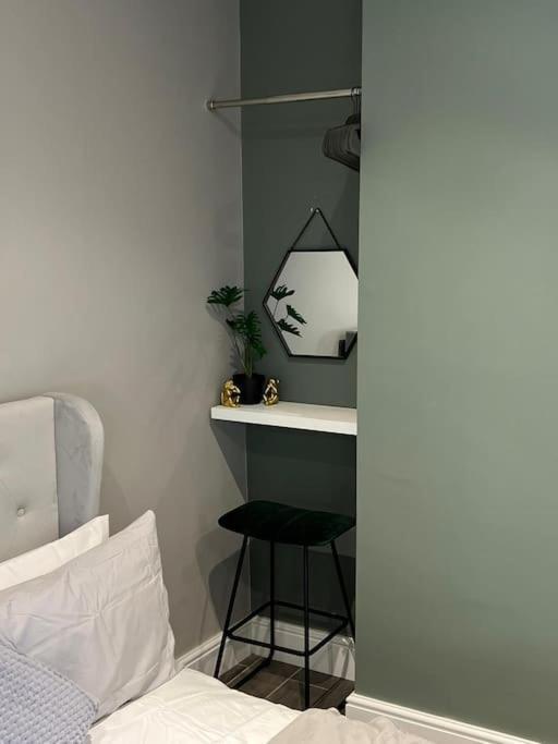 Peaceful & Stylish Brighton Studio Apartment ภายนอก รูปภาพ